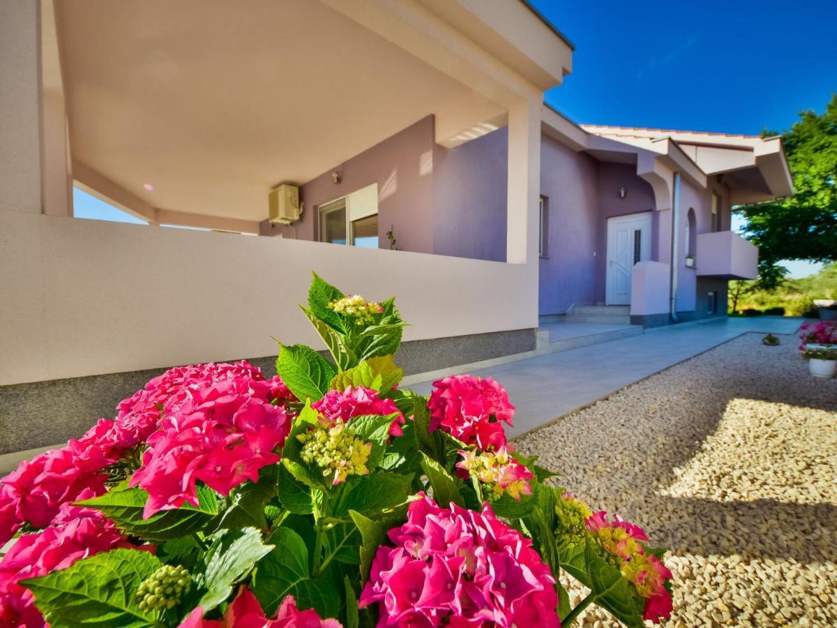 Holiday Home Anic By Interhome Smilcic Exterior foto